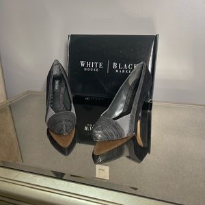 Black & Grey suede White House/ Black Market heels ( Excellent condition)